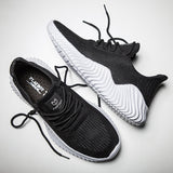 LLYGE Couple Running Shoes Breathable Outdoor Male Sports Shoes Lightweight Sneakers Women Comfortable Athletic Training Footwear
