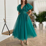 Llyge Graduation Prom Llyge  Green V-Neck Dotted Tulle Prom Dresses Puff Sleeves Ruched A-Line Wedding Party Dresses Buttoned Top Tea-Length Prom Gown