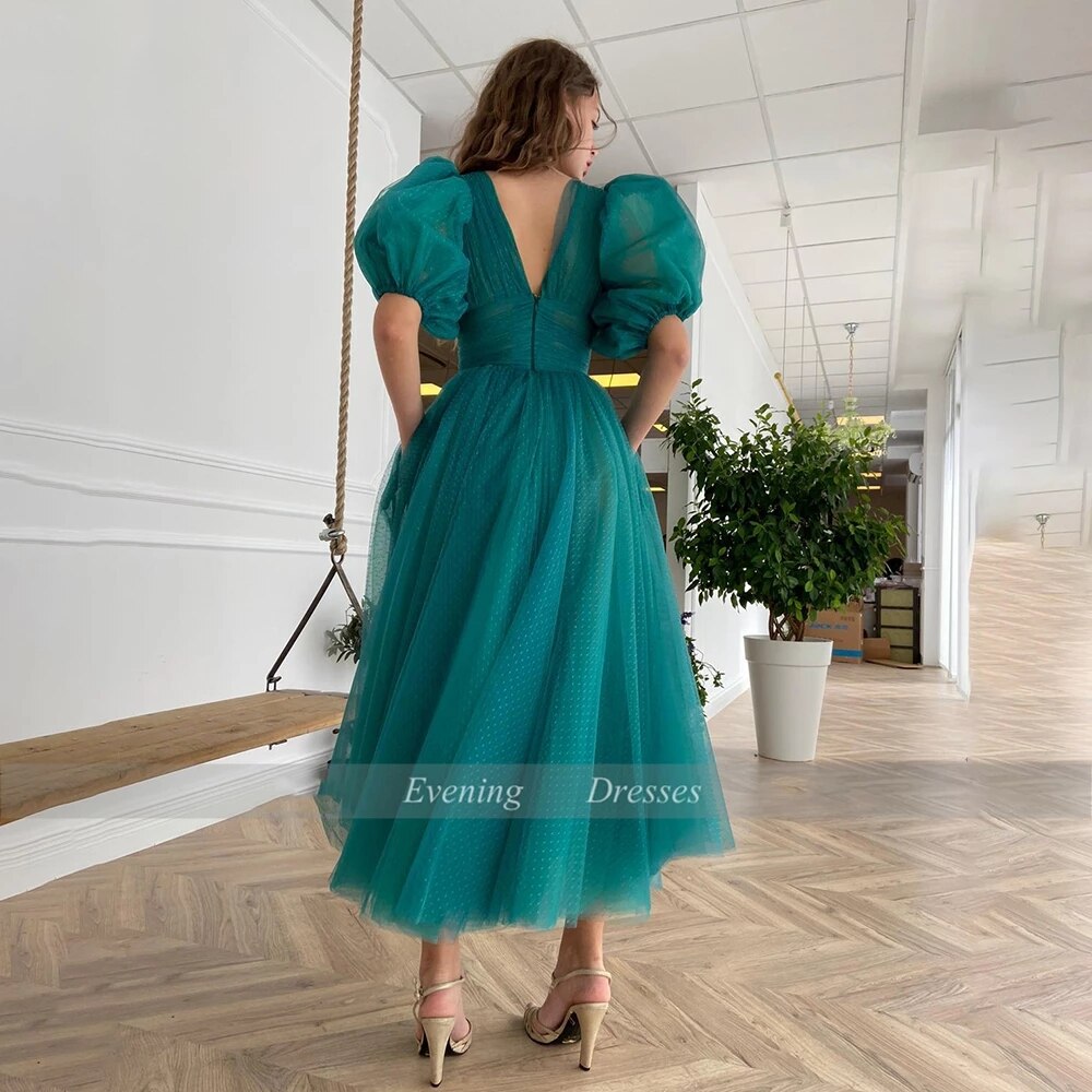 Llyge Graduation Prom Llyge  Green V-Neck Dotted Tulle Prom Dresses Puff Sleeves Ruched A-Line Wedding Party Dresses Buttoned Top Tea-Length Prom Gown