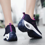 Llyge 2022  Women Shoes New Running Flat Soft Ladies Loafers Zapatos De Mujer Air Cushion Non Slip Damping Chunky Black Sneakers