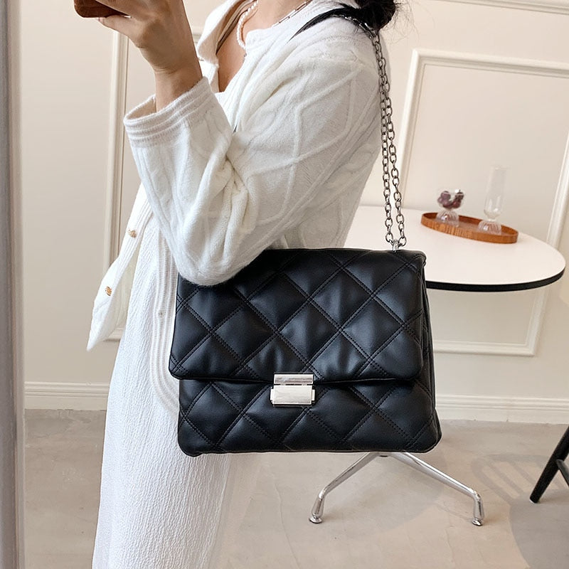 Llyge  Graduation party  Quilted PU Leather Small Crossbody Bags for Women 2023 Winter Fashion Chain Shoulder Purses Lady Luxury Designer Handbags Clutch