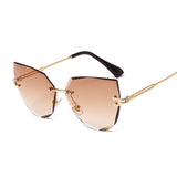 LLYGE Cat Eye Women Sunglasses High Quality Black Transparent Female Sun Glasses Oculos Feminino De Sol Zonnebril Dames