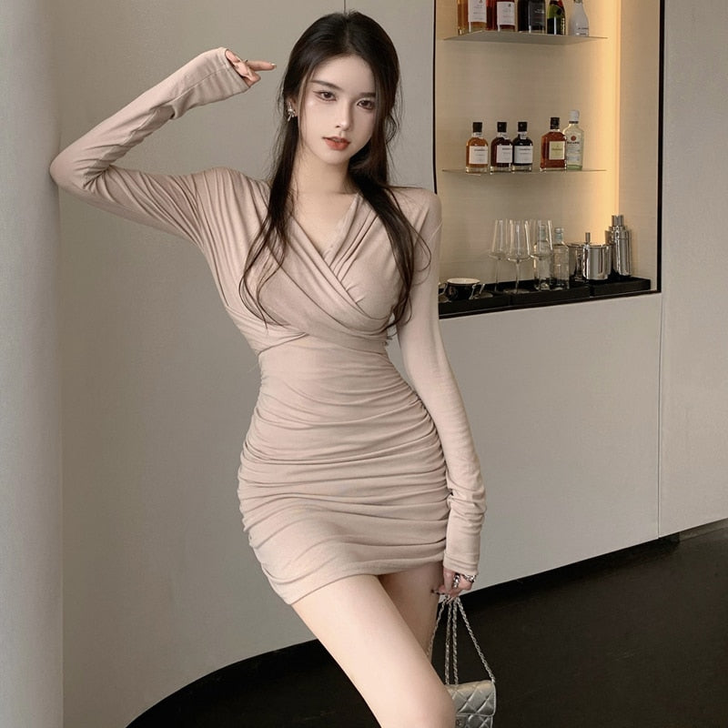 Llyge  2023  V-neck Folds Ladies Dress 2023 spring new  lady tight dress women's French dress with buttocks Vestidos office Party Dress