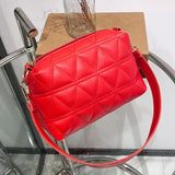 Llyge 2022 New Fashion Embroidered Bag Rhombic Chain Female Bag Leisure Small Fresh Small Bag Shoulder Messenger Bag Mobile Phone Bag