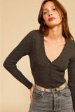 LLYGE Women Sweater New Fall/Winter 2023 Wavy Edge V-Neck Fleece Slim Knit Sweater Base
