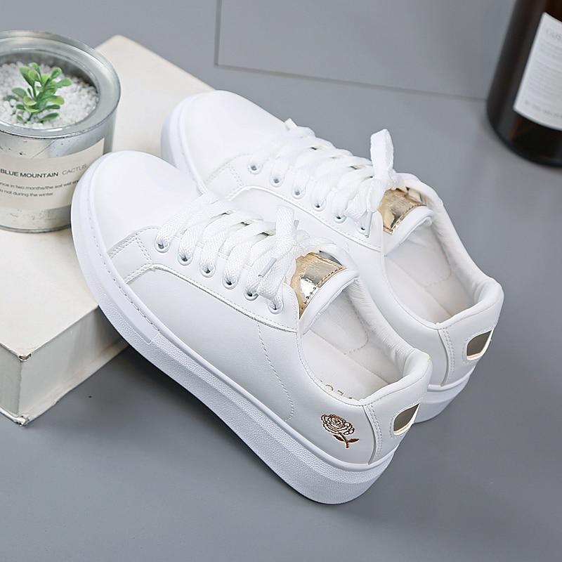 Llyge 2023 Women Casual Shoes New Spring Women Shoes Fashion Embroidered White Sneakers Breathable Flower Lace-Up Women Sneakers 1120