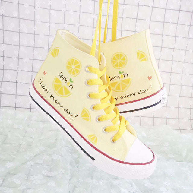 Llyge High-Top Hand-Painted Strawberry Canvas Shoes Spring And Autumn Girls Graffiti Student Sneakers Ladies Flat Casual Shoes
