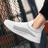 Llyge Sneakers Men Shoes High Quality Loafers 2022 NEW Lightweight Breathable White Fashion Casual Walking Shoes Tenis Aldult