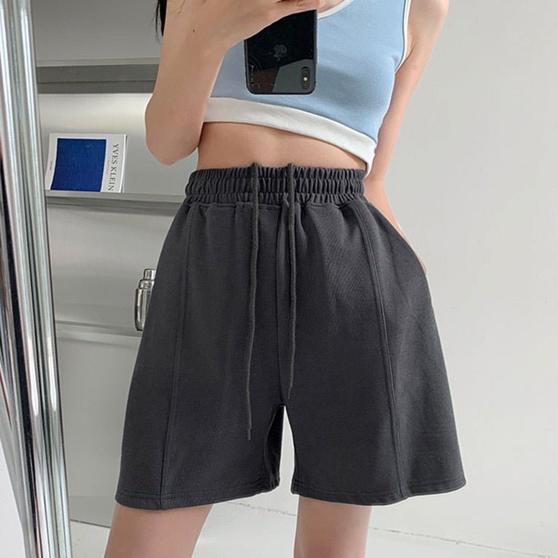 Llyge Women Casual Sports Shorts Solid Color Elastic Waist Wide Leg Shorts With Pockets Running Shorts Straight Streetwear Tracksuit